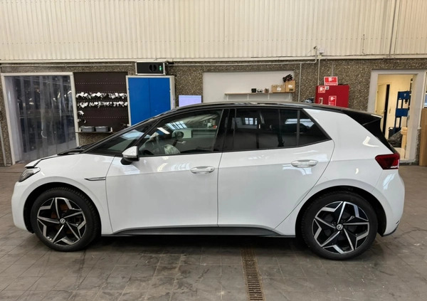 Volkswagen ID.3 cena 49900 przebieg: 66000, rok produkcji 2020 z Szczawno-Zdrój małe 67